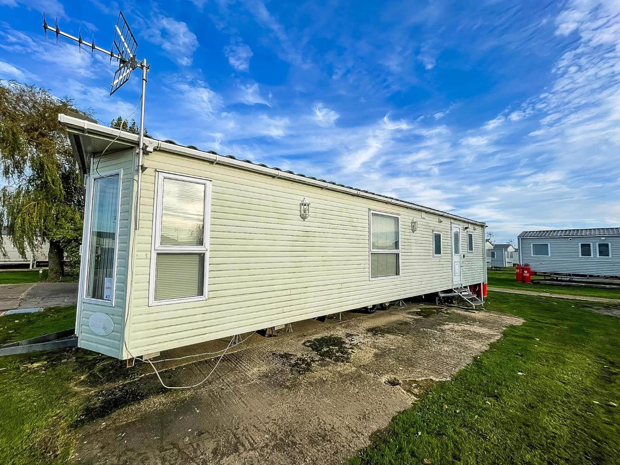 6 Berth Caravan For Hire At Seawick Holiday Park In Clacton-On-Sea Ref 27049Sw Exterior photo